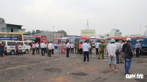 Làm rõ nghi vấn bảo kê 2 bến cóc lấn chiếm sông Bình Triệu - Ảnh 1. Làm rõ nghi vấn bảo kê 2 bến cóc lấn chiếm sông Bình Triệu - Ảnh 1.