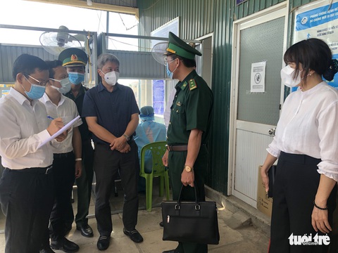 Kiểm tra phòng chống dịch ở An Giang, giáp biên giới Campuchia - Ảnh 1. Kiểm tra phòng chống dịch ở An Giang, giáp biên giới Campuchia - Ảnh 1.
