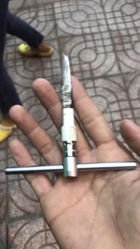 Thấy bẻ khóa xe, hiệp sĩ lao vào tên trộm, giữ tài sản cho người dân - Ảnh 2. Thấy bẻ khóa xe, hiệp sĩ lao vào tên trộm, giữ tài sản cho người dân - Ảnh 2.