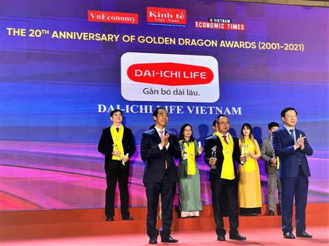 Dai-ichi Life Việt Nam được vinh danh lần thứ 12 liên tiếp tại chương trình Rồng Vàng - Ảnh 1. Dai-ichi Life Việt Nam được vinh danh lần thứ 12 liên tiếp tại chương trình Rồng Vàng - Ảnh 1.