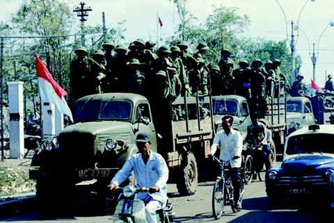 Nhà tình báo Tư Cang hồi ức giờ phút trùng phùng ngày 30-4 sau 28 năm chờ đợi - Ảnh 8. Nhà tình báo Tư Cang hồi ức giờ phút trùng phùng ngày 30-4 sau 28 năm chờ đợi - Ảnh 8.