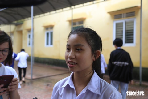 Khen thưởng nữ sinh nghèo trả lại gần 300 triệu và 3 cây vàng cho người đánh rơi - Ảnh 3. Khen thưởng nữ sinh nghèo trả lại gần 300 triệu và 3 cây vàng cho người đánh rơi - Ảnh 3.
