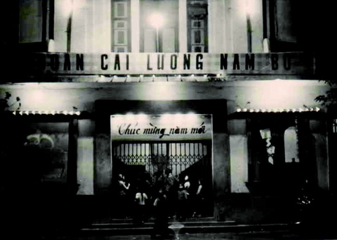 Cải lương Nam Bộ: một thời ra Bắc vào Nam - Ảnh 1. Cải lương Nam Bộ: một thời ra Bắc vào Nam - Ảnh 1.