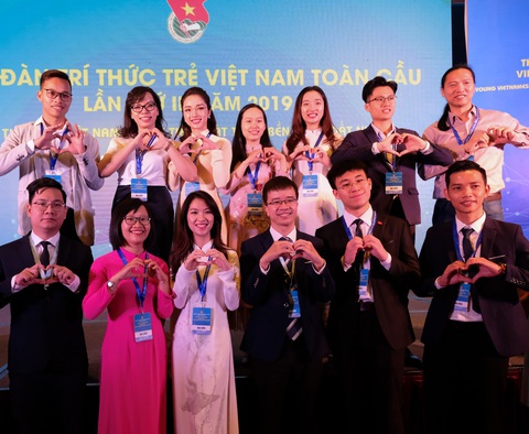 Du học sinh Việt và ước mơ hòa hợp dân tộc - Ảnh 1. Du học sinh Việt và ước mơ hòa hợp dân tộc - Ảnh 1.