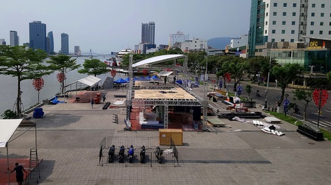 Các tỉnh đồng loạt chống dịch: Du khách phải khai báo y tế khi đi chơi, nhận phòng dịp lễ - Ảnh 2. Các tỉnh đồng loạt chống dịch: Du khách phải khai báo y tế khi đi chơi, nhận phòng dịp lễ - Ảnh 2.