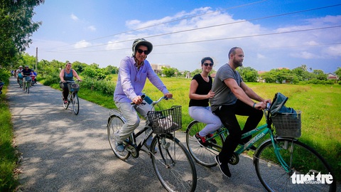Huế tung nhiều tour trải nghiệm xanh dịp lễ - Ảnh 1. Huế tung nhiều tour trải nghiệm xanh dịp lễ - Ảnh 1.
