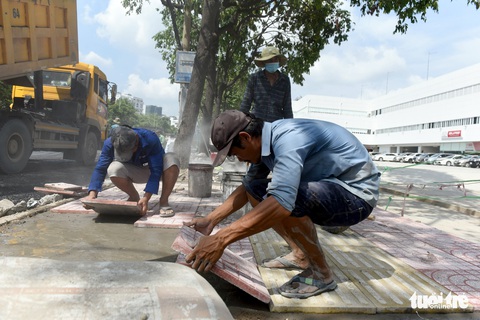 Trên đại công trình Nguyễn Hữu Cảnh chờ thông xe ngày 30-4 - Ảnh 7. Trên đại công trình Nguyễn Hữu Cảnh chờ thông xe ngày 30-4 - Ảnh 7.