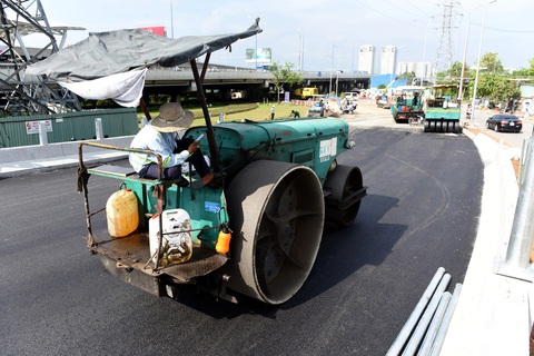 Trên đại công trình Nguyễn Hữu Cảnh chờ thông xe ngày 30-4 - Ảnh 11. Trên đại công trình Nguyễn Hữu Cảnh chờ thông xe ngày 30-4 - Ảnh 11.