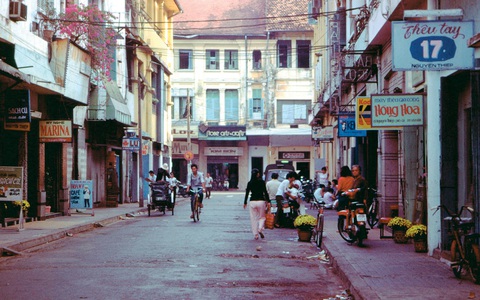 Kiều bào đóng góp cho Đổi mới: Chim Lạc về tổ - Ảnh 2. Kiều bào đóng góp cho Đổi mới: Chim Lạc về tổ - Ảnh 2.