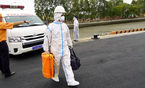 12 thuyền viên tàu Dai Duong Sea dương tính COVID-19, suýt bị bỏ rơi? - Ảnh 2. 12 thuyền viên tàu Dai Duong Sea dương tính COVID-19, suýt bị bỏ rơi? - Ảnh 2.