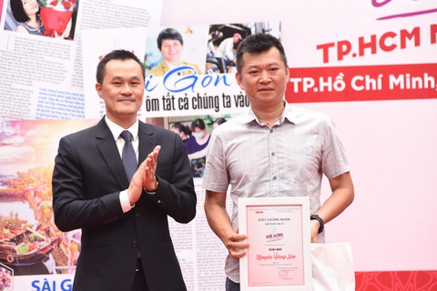 Trao giải Sài Gòn bao dung - TP.HCM nghĩa tình: Thầy ơi, hôm nay con rất vui - Ảnh 7. Trao giải Sài Gòn bao dung - TP.HCM nghĩa tình: Thầy ơi, hôm nay con rất vui - Ảnh 7.
