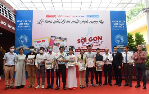 Trao giải Sài Gòn bao dung - TP.HCM nghĩa tình: Thầy ơi, hôm nay con rất vui - Ảnh 15. Trao giải Sài Gòn bao dung - TP.HCM nghĩa tình: Thầy ơi, hôm nay con rất vui - Ảnh 15.