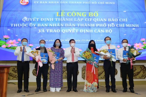 Công bố thành lập 5 báo, tạp chí thuộc UBND TP.HCM - Ảnh 1. Công bố thành lập 5 báo, tạp chí thuộc UBND TP.HCM - Ảnh 1.
