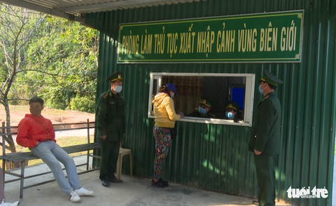 Bộ đội tăng quân lên biên giới Việt - Lào chống dịch COVID-19 - Ảnh 6. Bộ đội tăng quân lên biên giới Việt - Lào chống dịch COVID-19 - Ảnh 6.