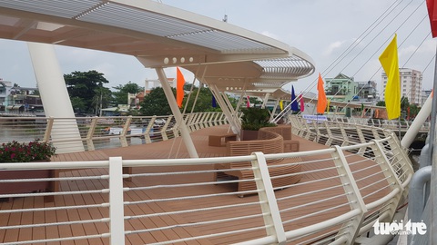 Phó chủ tịch nước Võ Thị Ánh Xuân dự lễ khánh thành cầu Nguyễn Thái Học - Ảnh 7. Phó chủ tịch nước Võ Thị Ánh Xuân dự lễ khánh thành cầu Nguyễn Thái Học - Ảnh 7.