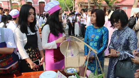 3-4 khoi phuc mon ky nang gia chanh trong truong nu sinh o hue xua (2) 1(read-only) 3-4 khoi phuc mon ky nang gia chanh trong truong nu sinh o hue xua (2) 1(read-only)