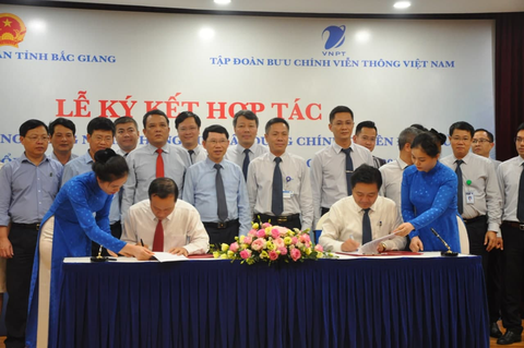 Bắc Giang đẩy mạnh chuyển đổi số, xây dựng chính quyền điện tử - Ảnh 2. Bắc Giang đẩy mạnh chuyển đổi số, xây dựng chính quyền điện tử - Ảnh 2.