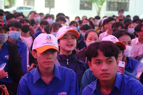 Tư vấn tuyển sinh ở Quảng Nam: Học sinh quan tâm đăng ký xét tuyển online - Ảnh 5. Tư vấn tuyển sinh ở Quảng Nam: Học sinh quan tâm đăng ký xét tuyển online - Ảnh 5.