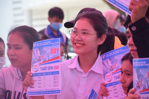 Tư vấn tuyển sinh ở Quảng Nam: Học sinh quan tâm đăng ký xét tuyển online - Ảnh 7. Tư vấn tuyển sinh ở Quảng Nam: Học sinh quan tâm đăng ký xét tuyển online - Ảnh 7.