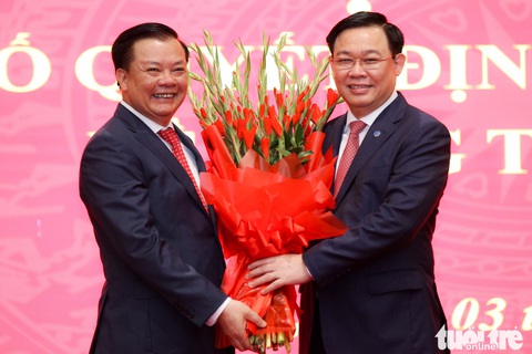 Tân Bí thư Thành ủy Hà Nội Đinh Tiến Dũng hứa gương mẫu và nỗ lực hết mình - Ảnh 2. Tân Bí thư Thành ủy Hà Nội Đinh Tiến Dũng hứa gương mẫu và nỗ lực hết mình - Ảnh 2.