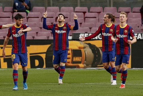 Barca thua ngược Granada, HLV Koeman bị thẻ đỏ - Ảnh 1. Barca thua ngược Granada, HLV Koeman bị thẻ đỏ - Ảnh 1.