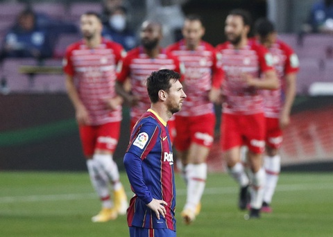 Barca thua ngược Granada, HLV Koeman bị thẻ đỏ - Ảnh 3. Barca thua ngược Granada, HLV Koeman bị thẻ đỏ - Ảnh 3.