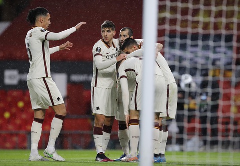 Đại thắng Roma 6-2, Man Utd cầm chắc vé chung kết Europa League - Ảnh 2. Đại thắng Roma 6-2, Man Utd cầm chắc vé chung kết Europa League - Ảnh 2.