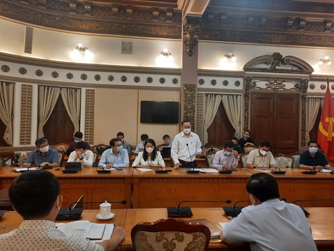 TP.HCM khoanh vùng thêm một khu vực, giám đốc Sở Y tế nói thành phố tạm an toàn - Ảnh 1. TP.HCM khoanh vùng thêm một khu vực, giám đốc Sở Y tế nói thành phố tạm an toàn - Ảnh 1.