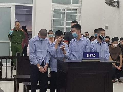 Đình chỉ công tác phó trưởng Công an quận Tây Hồ - Ảnh 1. Đình chỉ công tác phó trưởng Công an quận Tây Hồ - Ảnh 1.