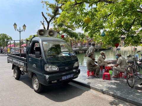 Phố cổ Hội An ‘đứng hình’ ngày đầu tiên nghỉ lễ - Ảnh 4. Phố cổ Hội An ‘đứng hình’ ngày đầu tiên nghỉ lễ - Ảnh 4.