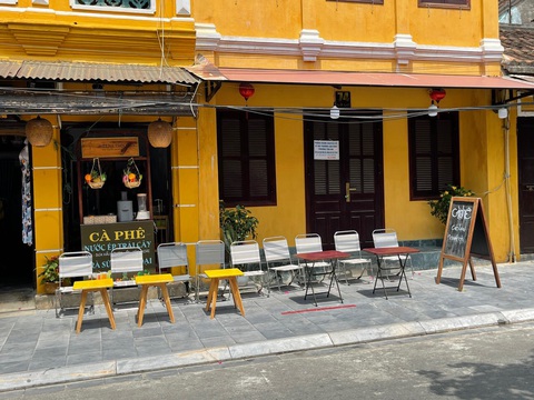 Phố cổ Hội An ‘đứng hình’ ngày đầu tiên nghỉ lễ - Ảnh 6. Phố cổ Hội An ‘đứng hình’ ngày đầu tiên nghỉ lễ - Ảnh 6.