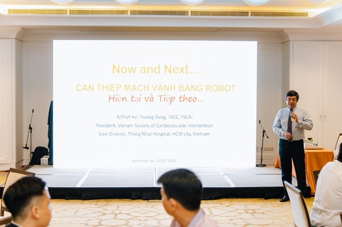 Hội thảo ra mắt hệ thống robot can thiệp mạch máu tại Việt Nam - Ảnh 3. Hội thảo ra mắt hệ thống robot can thiệp mạch máu tại Việt Nam - Ảnh 3.