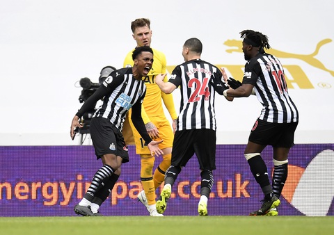 Đánh rơi chiến thắng trước Newcastle, Tottenham lỡ cơ hội vào tốp 4 - Ảnh 4. Đánh rơi chiến thắng trước Newcastle, Tottenham lỡ cơ hội vào tốp 4 - Ảnh 4.