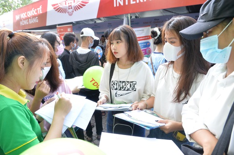 Ngày hội tư vấn tuyển sinh - hướng nghiệp tại Cần Thơ: Nhiều thông tin mới bổ ích - Ảnh 12. Ngày hội tư vấn tuyển sinh - hướng nghiệp tại Cần Thơ: Nhiều thông tin mới bổ ích - Ảnh 12.