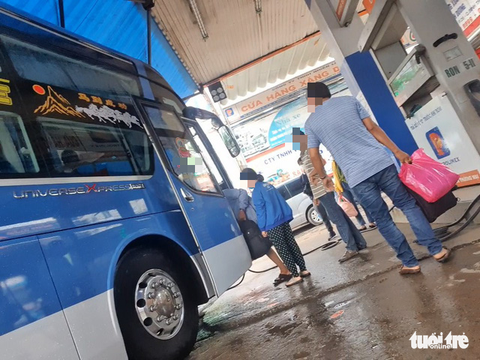 TP.HCM: Tổ liên ngành lập chốt, nhà xe dùng chiêu vườn không nhà trống để đối phó - Ảnh 2.
