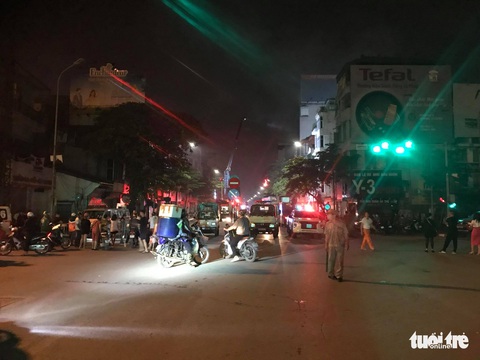 Cháy cửa hàng đồ sơ sinh ở Hà Nội: 4 người thiệt mạng - Ảnh 11. Cháy cửa hàng đồ sơ sinh ở Hà Nội: 4 người thiệt mạng - Ảnh 11.