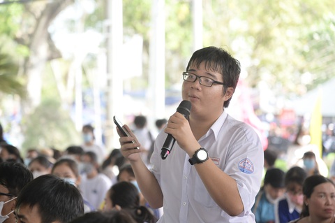 Tư vấn tuyển sinh hướng nghiệp ở Cần Thơ: Xét tuyển ngành y sẽ dễ hơn vì... COVID? - Ảnh 8. Tư vấn tuyển sinh hướng nghiệp ở Cần Thơ: Xét tuyển ngành y sẽ dễ hơn vì... COVID? - Ảnh 8.