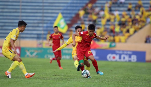 Vòng 7 V-League 2021: Người nhà làm hại SLNA - Ảnh 2. Vòng 7 V-League 2021: Người nhà làm hại SLNA - Ảnh 2.