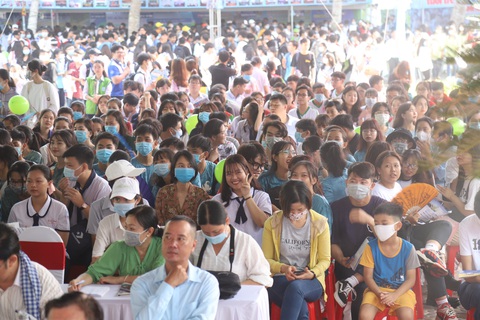 Tư vấn tuyển sinh hướng nghiệp ở Cần Thơ: Xét tuyển ngành y sẽ dễ hơn vì... COVID? - Ảnh 4. Tư vấn tuyển sinh hướng nghiệp ở Cần Thơ: Xét tuyển ngành y sẽ dễ hơn vì... COVID? - Ảnh 4.