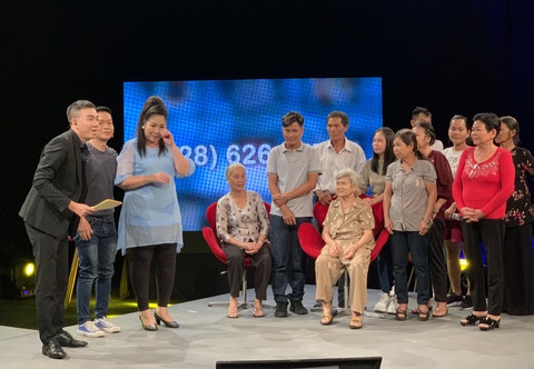 Như chưa hề có cuộc chia ly tìm được mẹ cho anh Trắng sau 40 năm cách biệt - Ảnh 3. Như chưa hề có cuộc chia ly tìm được mẹ cho anh Trắng sau 40 năm cách biệt - Ảnh 3.