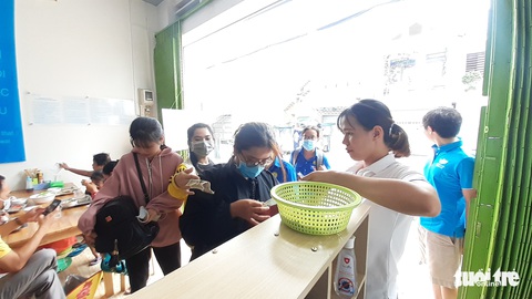 Khai trương quán cơm ‘Yên vui Long Xuyên’ giúp người nghèo có cơm ăn - Ảnh 1. Khai trương quán cơm ‘Yên vui Long Xuyên’ giúp người nghèo có cơm ăn - Ảnh 1.