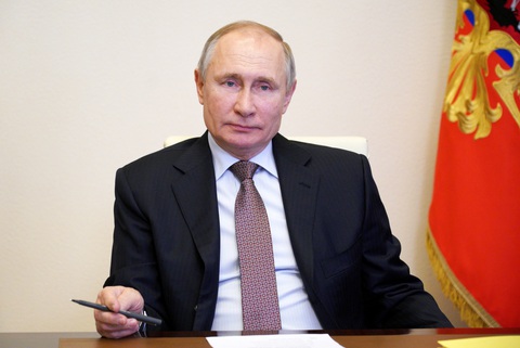 Ông Putin ký luật mở đường để làm tổng thống tới năm 2036 - Ảnh 1. Ông Putin ký luật mở đường để làm tổng thống tới năm 2036 - Ảnh 1.