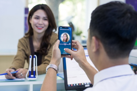 Cảnh giác với các tin nhắn, cuộc gọi rủ đổi SIM 4G - Ảnh 1. Cảnh giác với các tin nhắn, cuộc gọi rủ đổi SIM 4G - Ảnh 1.