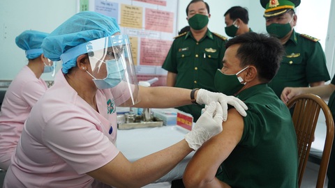 Phân bổ vắc xin ngừa COVID-19, TP.HCM được chia nhiều nhất nước - Ảnh 1. Phân bổ vắc xin ngừa COVID-19, TP.HCM được chia nhiều nhất nước - Ảnh 1.
