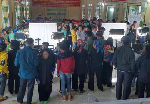 Cấp căn cước công dân xuyên đêm, dân được bố trí giường nằm chờ - Ảnh 2. Cấp căn cước công dân xuyên đêm, dân được bố trí giường nằm chờ - Ảnh 2.
