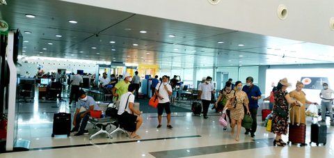 Hàng không ồ ạt bay đến Phú Quốc, giá vé nóng từng ngày - Ảnh 2. Hàng không ồ ạt bay đến Phú Quốc, giá vé nóng từng ngày - Ảnh 2.