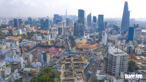 TP.HCM thông qua kế hoạch dùng 142.557 tỉ đầu tư công giai đoạn 2021-2025 - Ảnh 1. TP.HCM thông qua kế hoạch dùng 142.557 tỉ đầu tư công giai đoạn 2021-2025 - Ảnh 1.