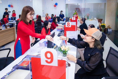 Khai trương trụ sở mới Ngân hàng Liên doanh Việt Nga chi nhánh TP.HCM - Ảnh 4. Khai trương trụ sở mới Ngân hàng Liên doanh Việt Nga chi nhánh TP.HCM - Ảnh 4.