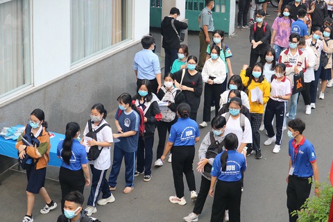 Thi đánh giá năng lực ĐH Quốc gia TP.HCM: Dự báo điểm chuẩn sẽ tăng - Ảnh 1. Thi đánh giá năng lực ĐH Quốc gia TP.HCM: Dự báo điểm chuẩn sẽ tăng - Ảnh 1.