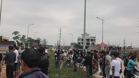 Bị phạt 7,5 triệu đồng vì xuyên tạc vụ người dân ném chất bẩn vào công trình xây dựng - Ảnh 2. Bị phạt 7,5 triệu đồng vì xuyên tạc vụ người dân ném chất bẩn vào công trình xây dựng - Ảnh 2.